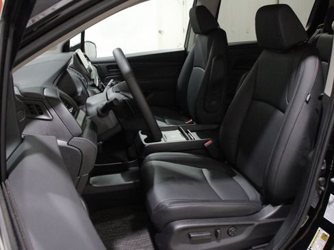 Used 2026 Honda Odyssey EX-L image 5
