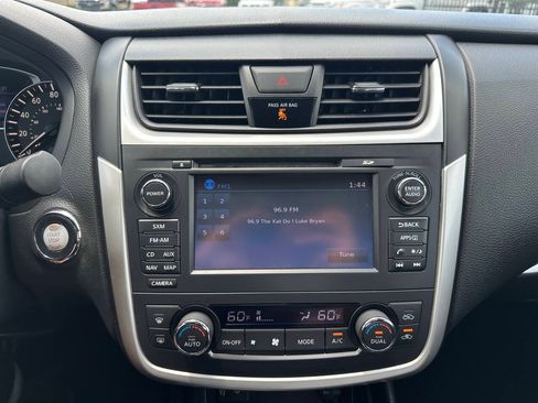 Used 2016 Nissan Altima 2.5 SV w/ Convenience Package FWD image 16
