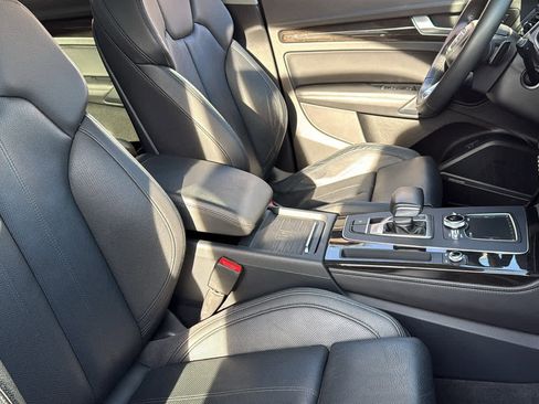 Used 2019 Audi Q5 Prestige w/ Prestige Package image 34