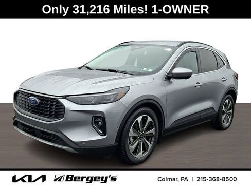 Used 2023 Ford Escape Platinum w/ Premium Technology Package FWD image 1