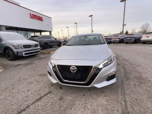 Used 2022 Nissan Altima 2.5 SR image 3