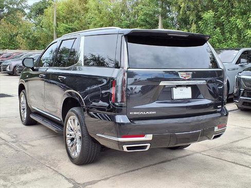 New 2025 Cadillac Escalade Luxury image 3