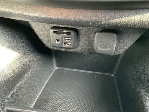 Used 2021 Chevrolet Traverse RS image 32