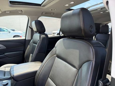 Used 2018 Chevrolet Traverse Premier AWD/4WD image 14