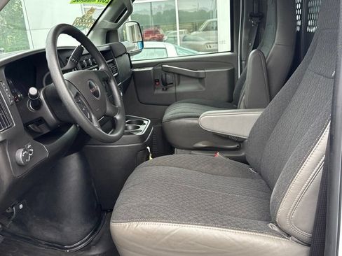 Used 2025 GMC Savana 2500 w/ Driver Convenience Package RWD image 16