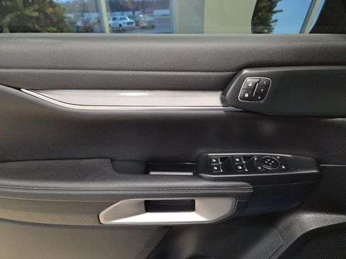 Used 2024 Ford Ranger Lariat w/ Trailer Tow Package image 11