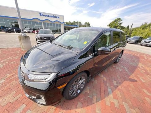 Used 2025 Honda Odyssey Touring image 22