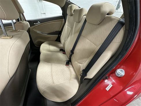 Used 2013 Hyundai Accent GLS w/ Premium Pkg image 19