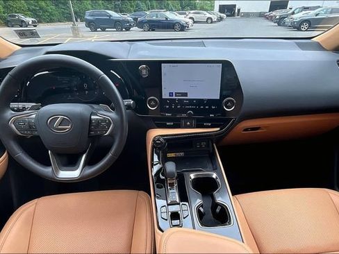 Used 2025 Lexus NX 350 AWD w/ Accessory Package (2T) image 7