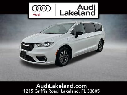 Used 2024 Chrysler Pacifica Limited