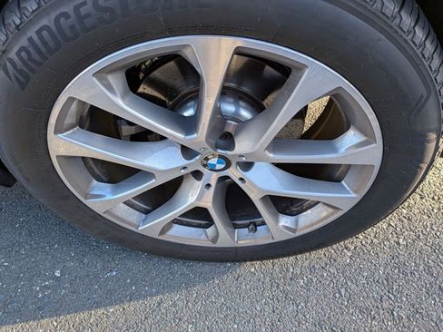 Used 2022 BMW X5 xDrive40i w/ Executive Package image 14