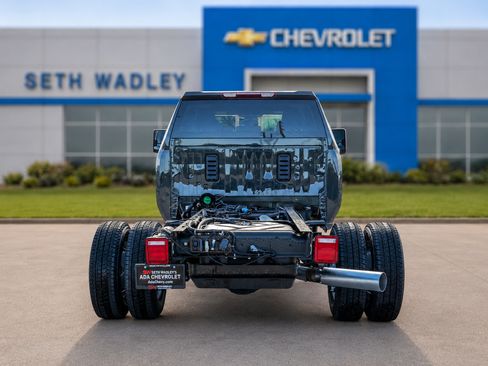 New 2026 Chevrolet Silverado 3500 LT w/ Convenience Package AWD/4WD image 6
