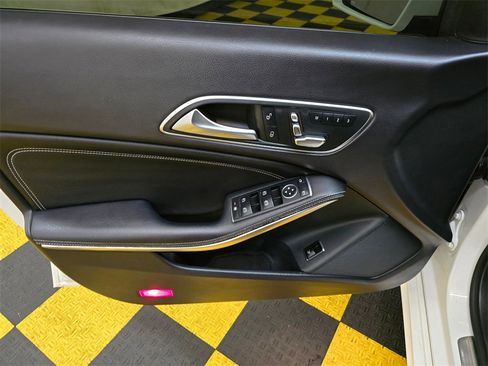 Used 2019 Mercedes-Benz CLA 250 image 24