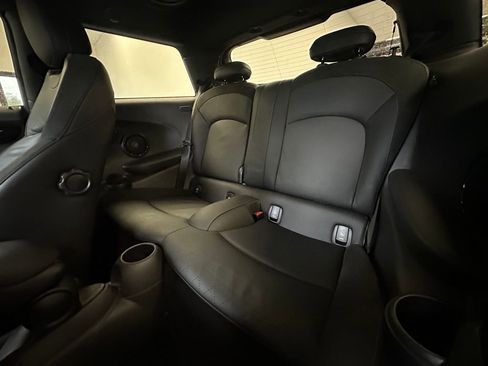 Used 2022 MINI Cooper S image 8