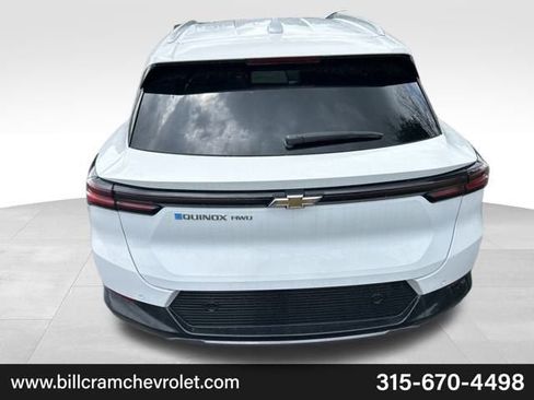 New 2025 Chevrolet Equinox EV LT image 25