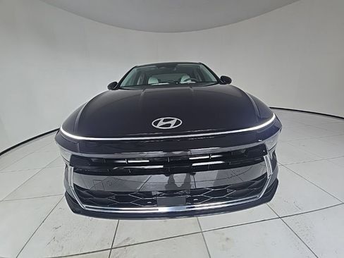 New 2026 Hyundai Sonata SEL FWD image 2