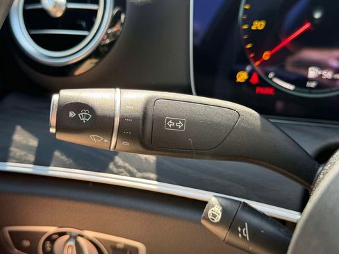 Used 2022 Mercedes-Benz E 350 4MATIC Sedan image 33