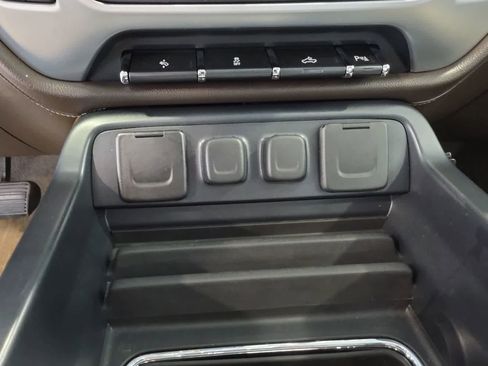 Used 2017 GMC Sierra 1500 SLT w/ SLT Premium Package AWD/4WD image 23