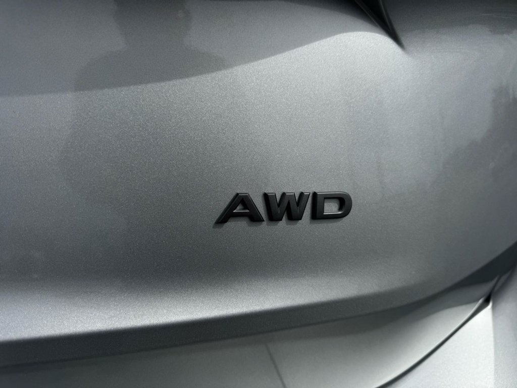 Used 2024 Nissan Rogue S AWD/4WD image 9