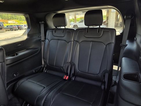 New 2026 Jeep Grand Cherokee L Limited RWD image 31