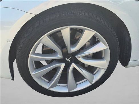 Used 2019 Tesla Model 3 Standard Range RWD image 22