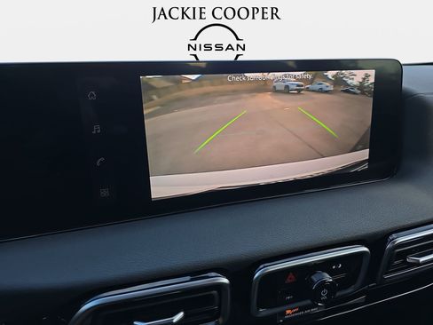 New 2026 Nissan Sentra SV w/ SV Convenience Package FWD image 22