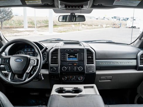 Used 2017 Ford F250 XLT w/ FX4 Off-Road Package image 11