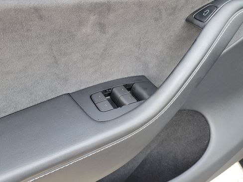 Used 2023 Tesla Model Y Long Range AWD/4WD image 18