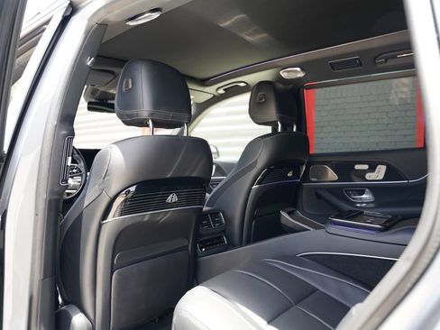 Used 2021 Mercedes-Benz Maybach GLS 600 4MATIC image 21