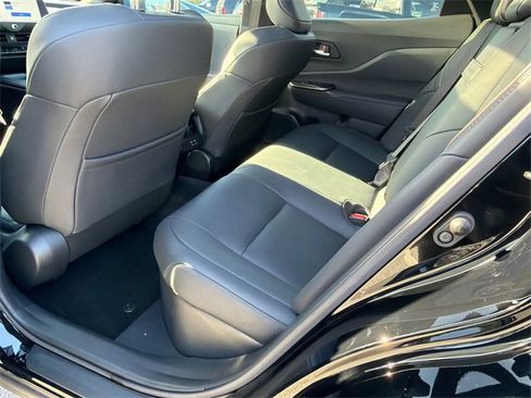 Used 2023 Toyota Crown Limited image 20