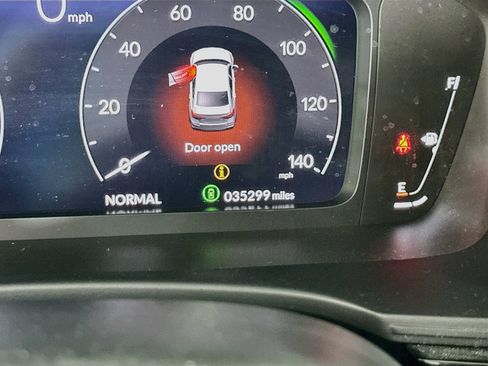 Used 2025 Honda Civic Sport image 19