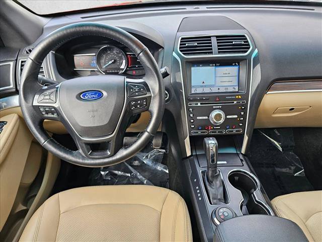 Used 2017 Ford Explorer Limited w/ Equipment Group 301A AWD/4WD image 21