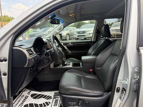 Used 2015 Lexus GX 460 image 11