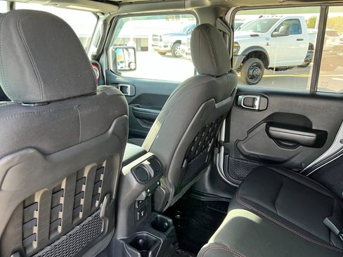 Used 2019 Jeep Wrangler Unlimited Rubicon image 21