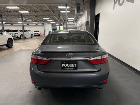 Used 2014 Lexus ES 350 w/ Luxury Package FWD image 5
