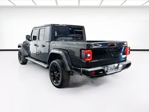 Used 2021 Jeep Gladiator Overland image 6