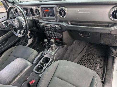 Used 2021 Jeep Wrangler Unlimited Sahara AWD/4WD image 18