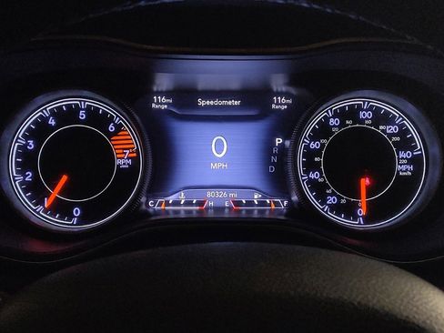 Used 2019 Jeep Cherokee Limited FWD image 23