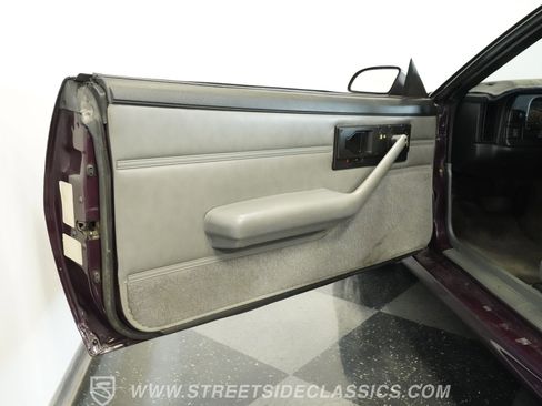 Used 1992 Chevrolet Camaro Z28 image 37