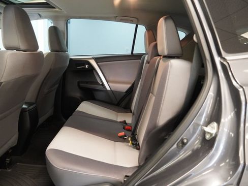Used 2015 Toyota RAV4 XLE AWD/4WD image 25