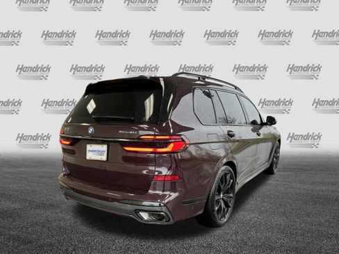 Used 2025 BMW X7 xDrive40i w/ Executive Package image 11