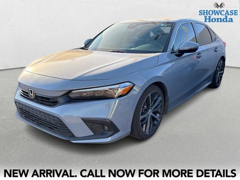 Used 2023 Honda Civic Touring image 2