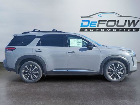 New 2026 Nissan Pathfinder Platinum image 2