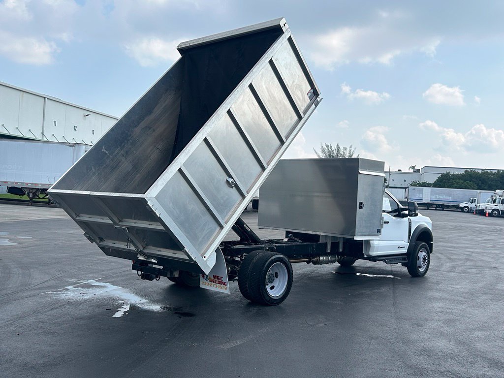 Used 2024 Ford F550 4x4 Regular Cab Super Duty image 9