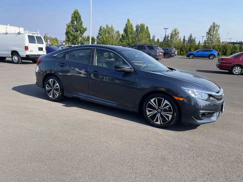 Used 2018 Honda Civic EX-T image 7