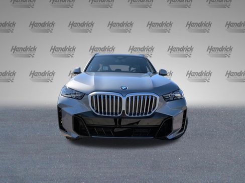 Used 2026 BMW X5 xDrive40i w/ M Sport Package AWD/4WD image 3
