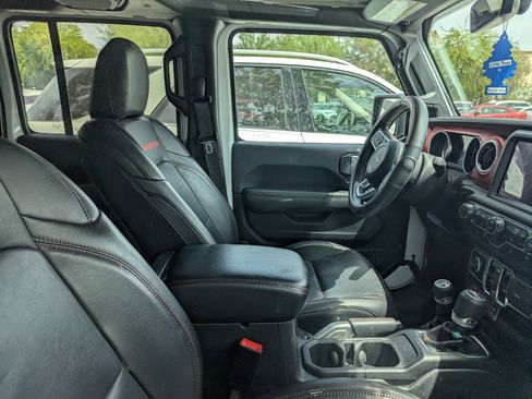 Used 2018 Jeep Wrangler Unlimited Rubicon image 9