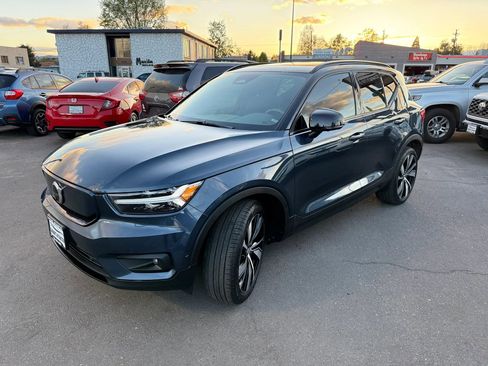 Used 2022 Volvo XC40 P8 Recharge Plus AWD/4WD image 5