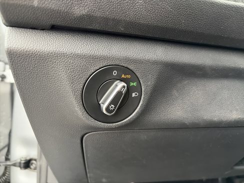 Used 2023 Volkswagen Jetta Sport image 19