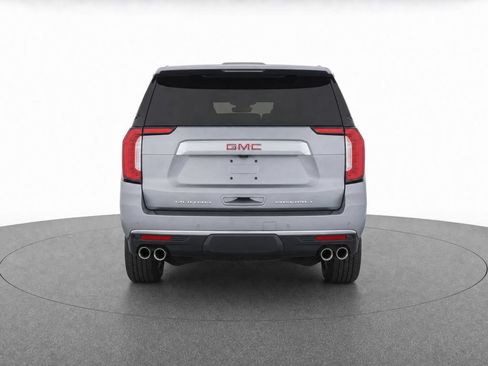 Used 2024 GMC Yukon Denali w/ Advanced Technology Package AWD/4WD image 7